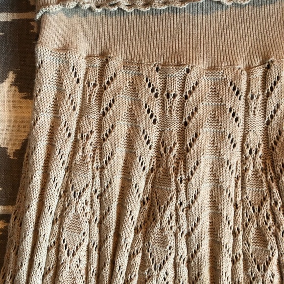 Moth crochet knit skirt - Picture 3 of 3